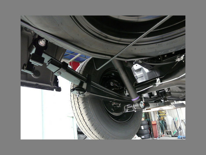 ハイエース コンフォートシャックル ハイエース 200系】ホットスタイル