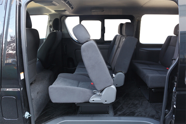 トヨタ ハイエース Express Series １０人乗り 0系ハイエース専門店 Stealth ステルス 0系ハイエース のコンプリートカー新車販売